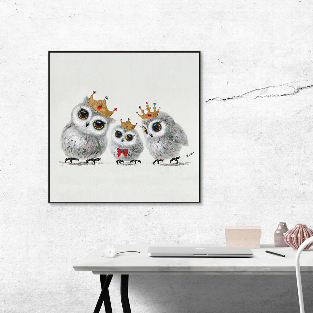 Royal Owl Family Portrait Painting #H3613